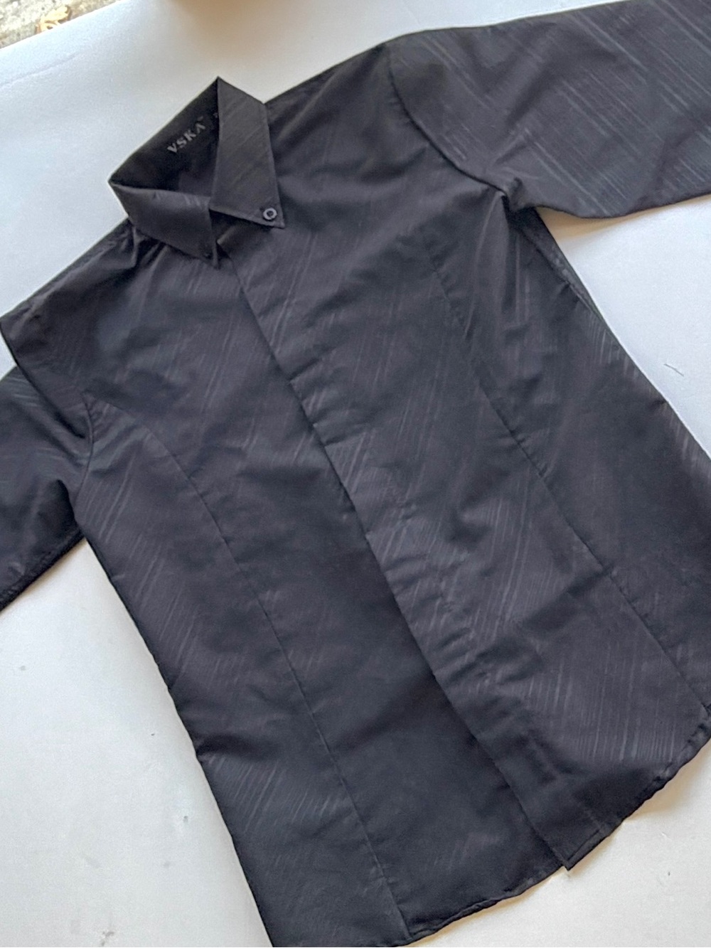 VSKA Long Sleeve Button Up Shirt Slim Fit Size Medium